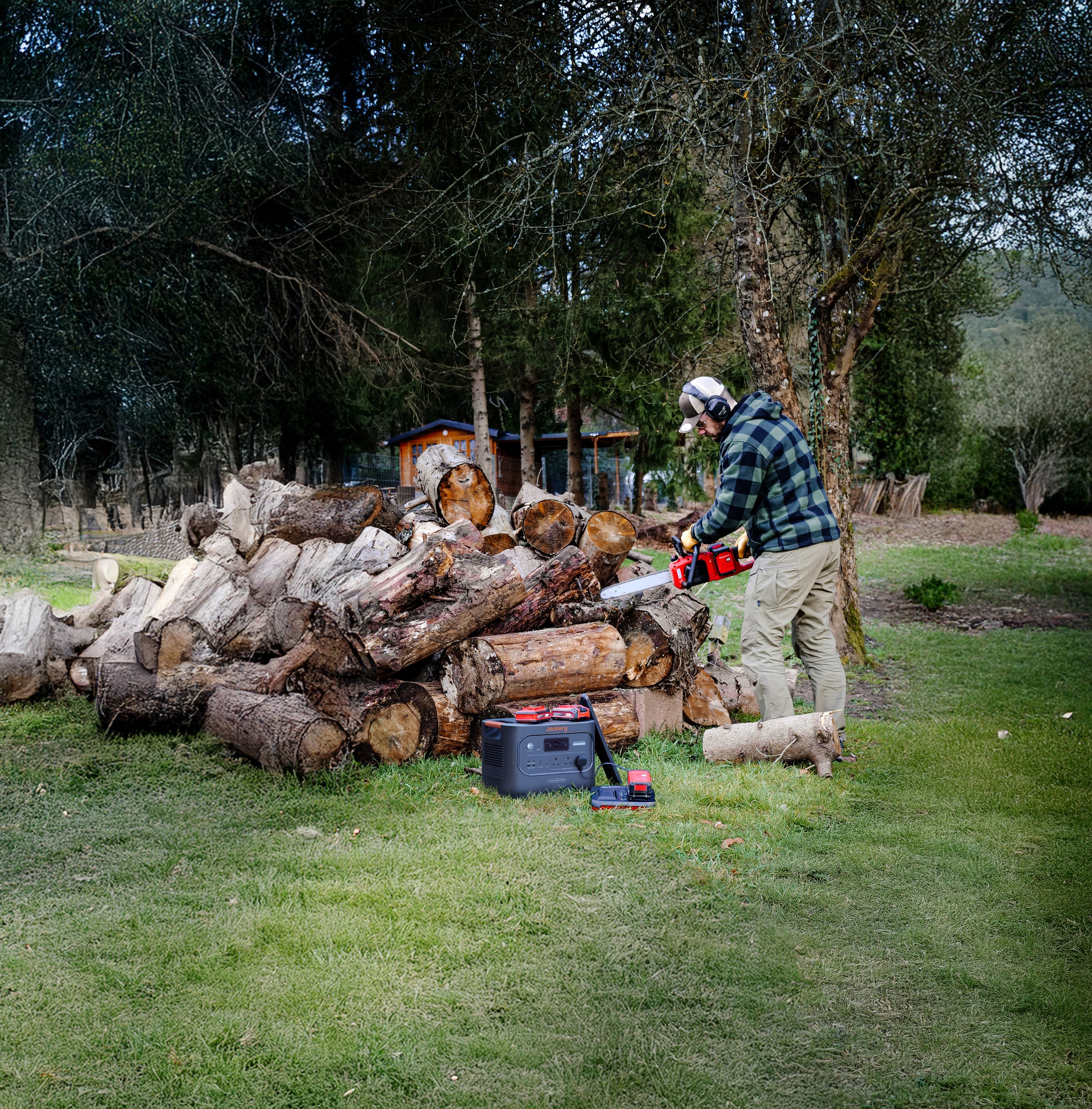 The Ultimate Guide to Solar Energy for UK Homeowners: Benefits, Drawbacks, and Smart Solutions