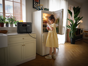 how long does food keep in the freezer without power