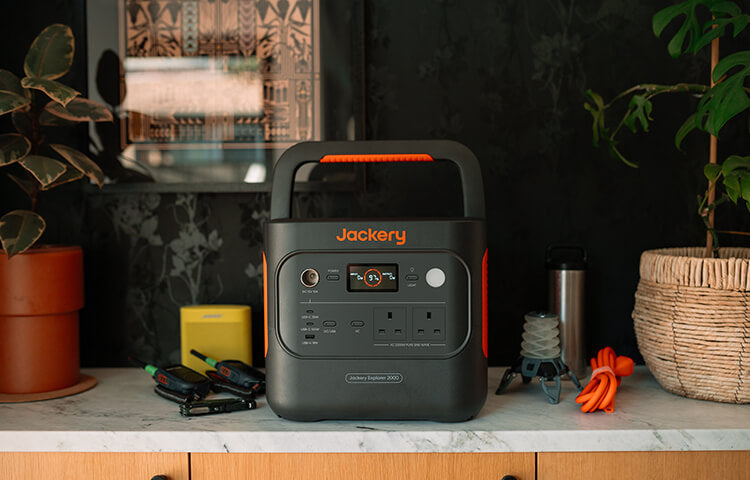 Suitcase generator for outdoor activities