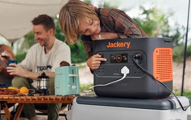 Jackery Solar Generator for Outdoor Art Festival