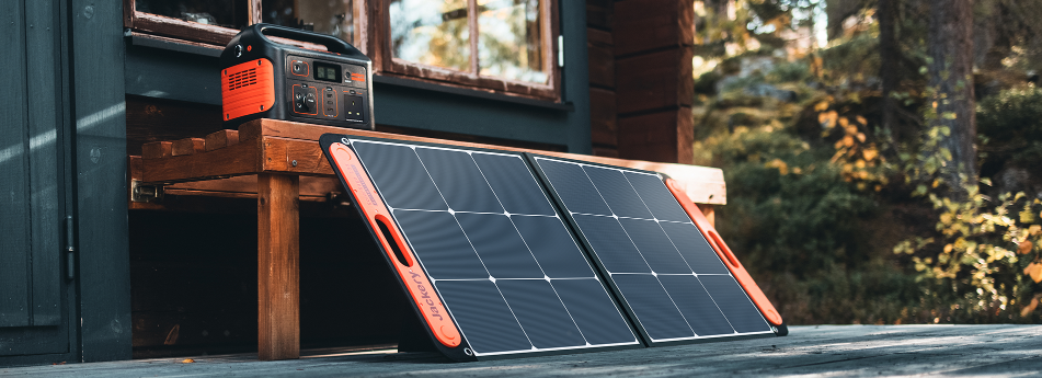 The Advantages of Jackery Solar Generators for Your Home Office