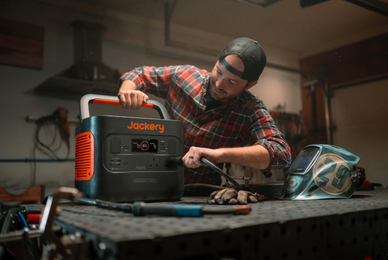 Comparing Jackery's Portable Power Stations to Traditional Home Battery Backup Systems