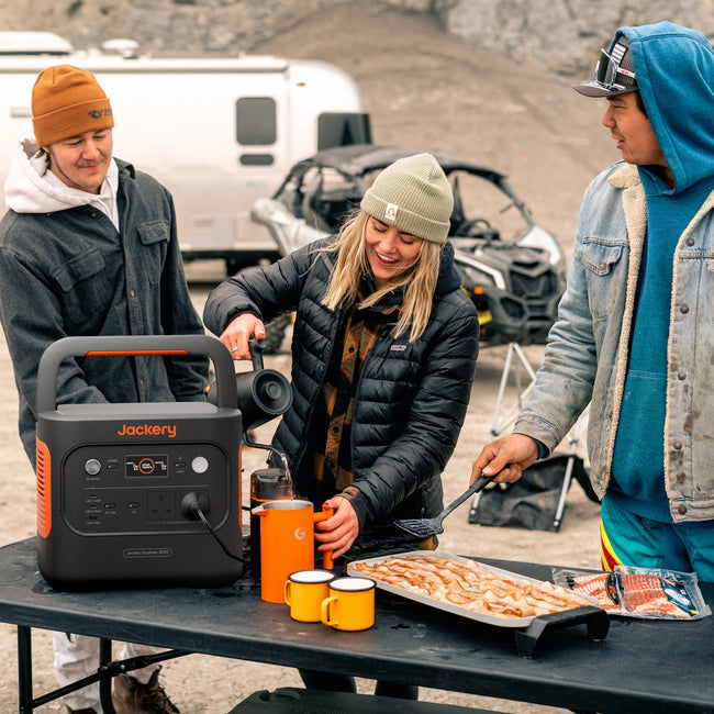 Jackery Solar Generator 2000 v2