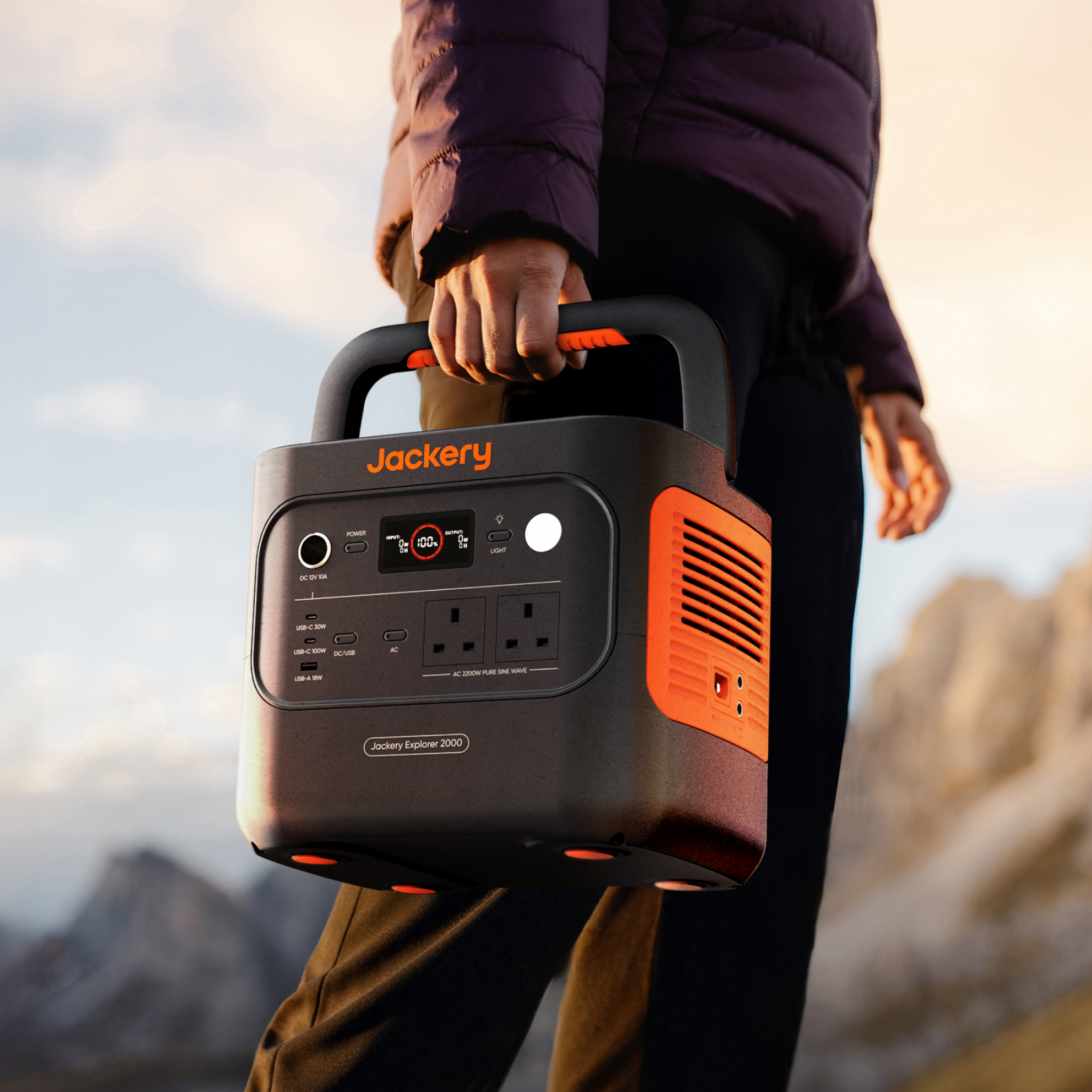 Jackery Explorer 2000 v2 Portable Power Station