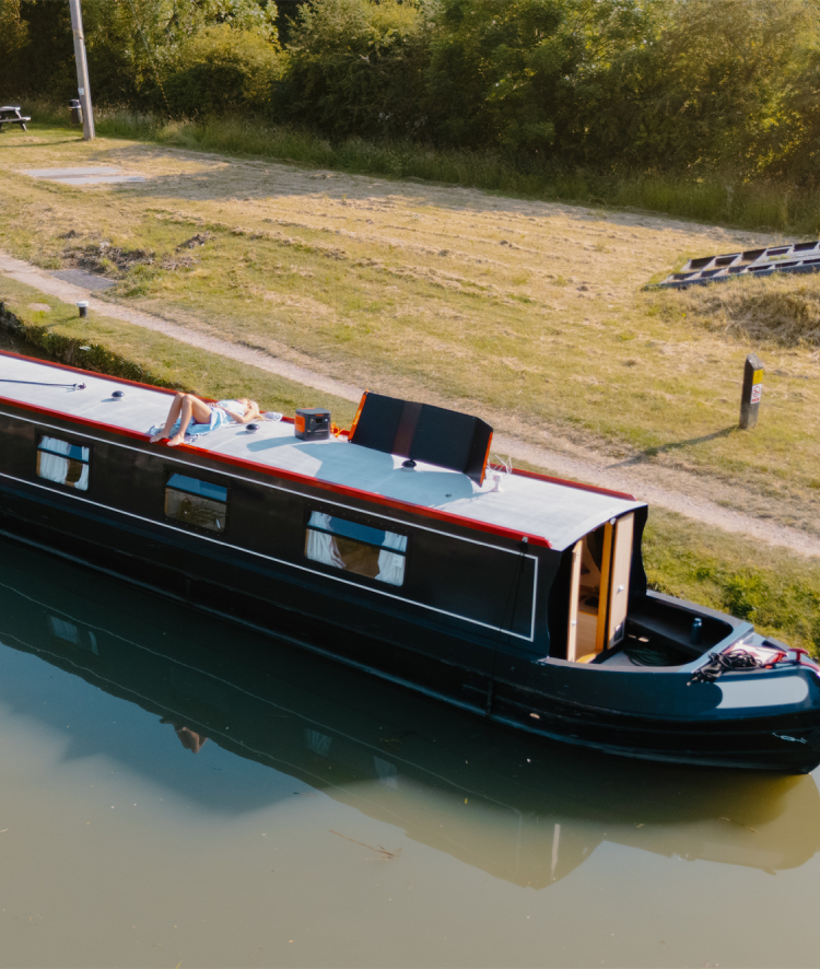 Jackery Solar Generator for Living on a Narrowboat